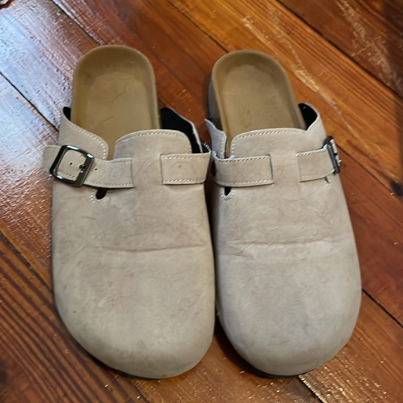 Women’s slip on shoes - Picture 2 of 3